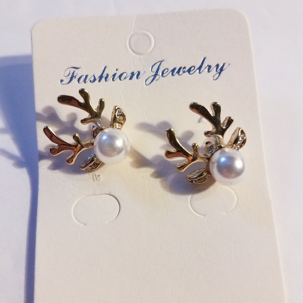 Reindeer Earrings Gold Tone with Faux Pearl - Picture 7 of 15